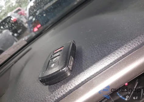 2018 Toyota Rav4 Xle из США, поврежденный, VIN JTMRFREV5JJ744087